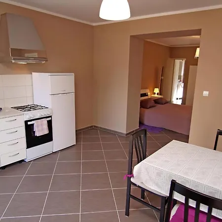 In Mit Garten Und Terrasse Apartment Veli Losinj