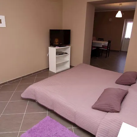 Apartment In Mit Garten Und Terrasse *